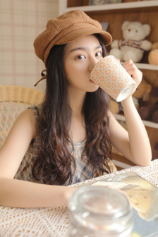 蒙娜小魔女